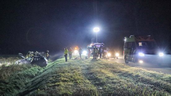 Persoon gewond geraakt bij ongeluk op A37 bij Zwinderen. Persoon gewond geraakt bij ongeluk op A37 bij Zwinderen.
