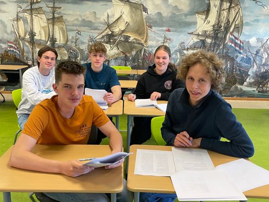 Stress en veel leren: spanning bij leerlingen van het Dr. Nassau College in Assen voor de eindexamens
