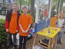 Koningsdag 2024: Zeer jonge vrijwilligers in Abbenbroek | Barendrechtse kermis hoopt op hoogste omzet