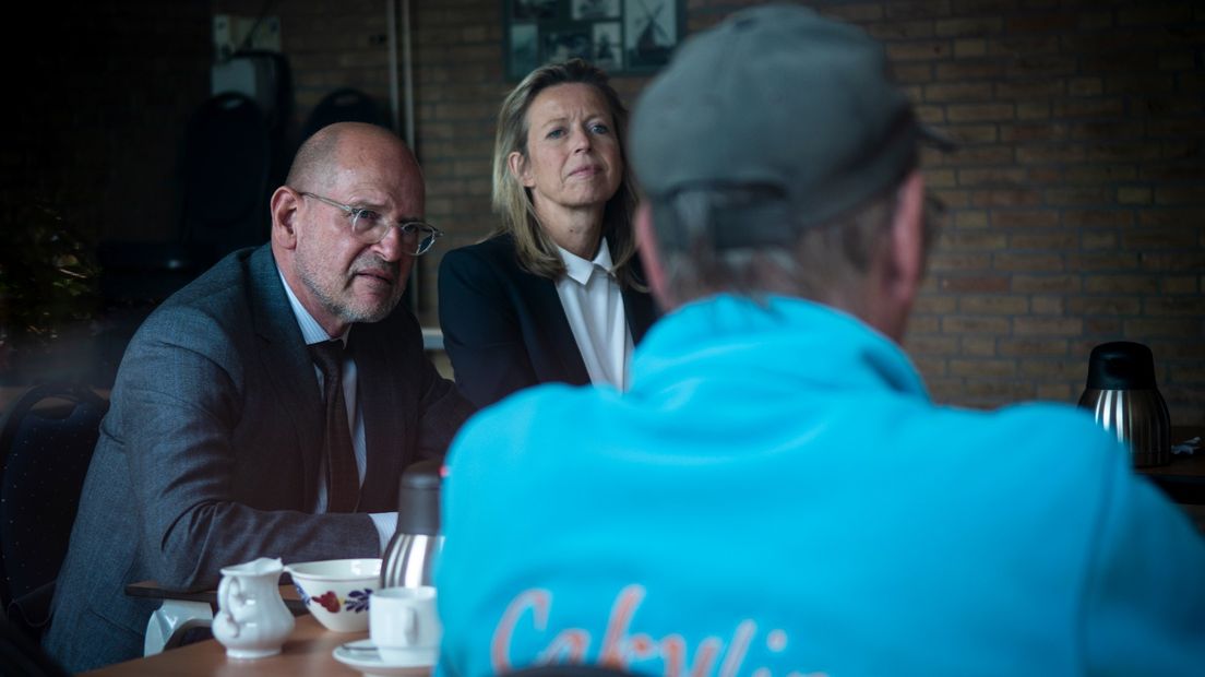 Burgemeester Hans Engels en minister Kajsa Ollongren tijdens een eerder overleg