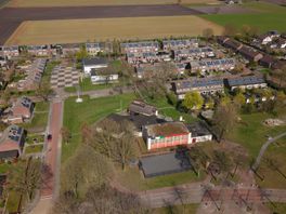 Ministerie zet stappen in erkenning en ondersteuning in Bovensmilde na schoolgijzeling met onder andere nieuw monument en tijdschrift