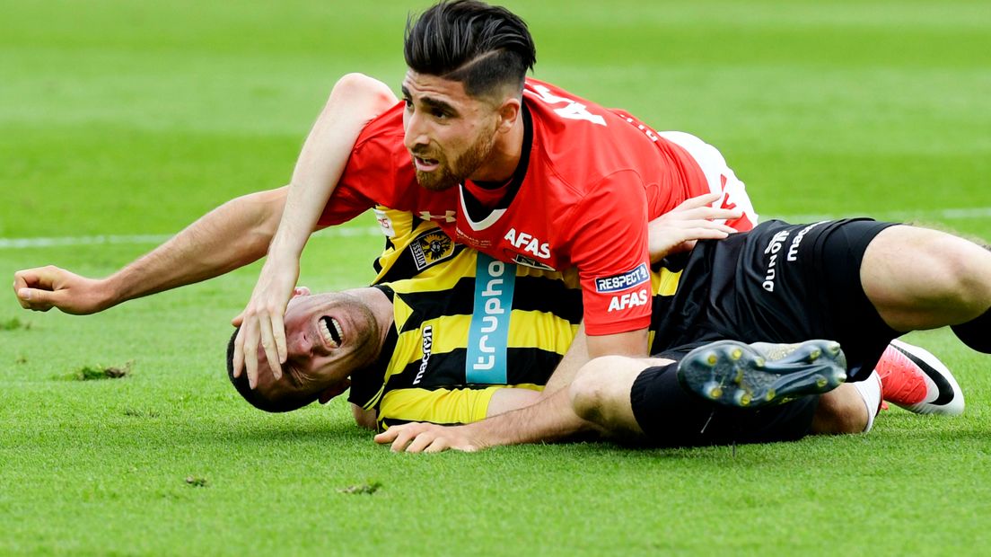 Vitesse heeft de beker gewonnen. Ricky van Wolfswinkel scoorde twee keer in de finale tegen AZ. De Arnhemmers gaan volgend seizoen direct de Europa League in.
