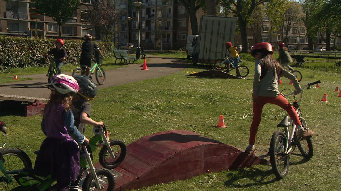 Den Haag probeert iedereen aan het sporten te krijgen met Stadsspelen. 