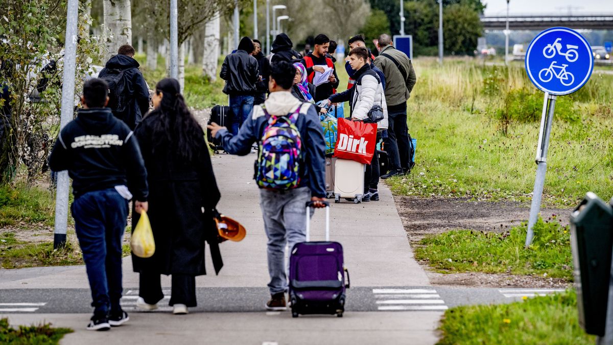 College Westland gaat praten met minister, maar raad houdt verzet tegen spreidingswet overeind