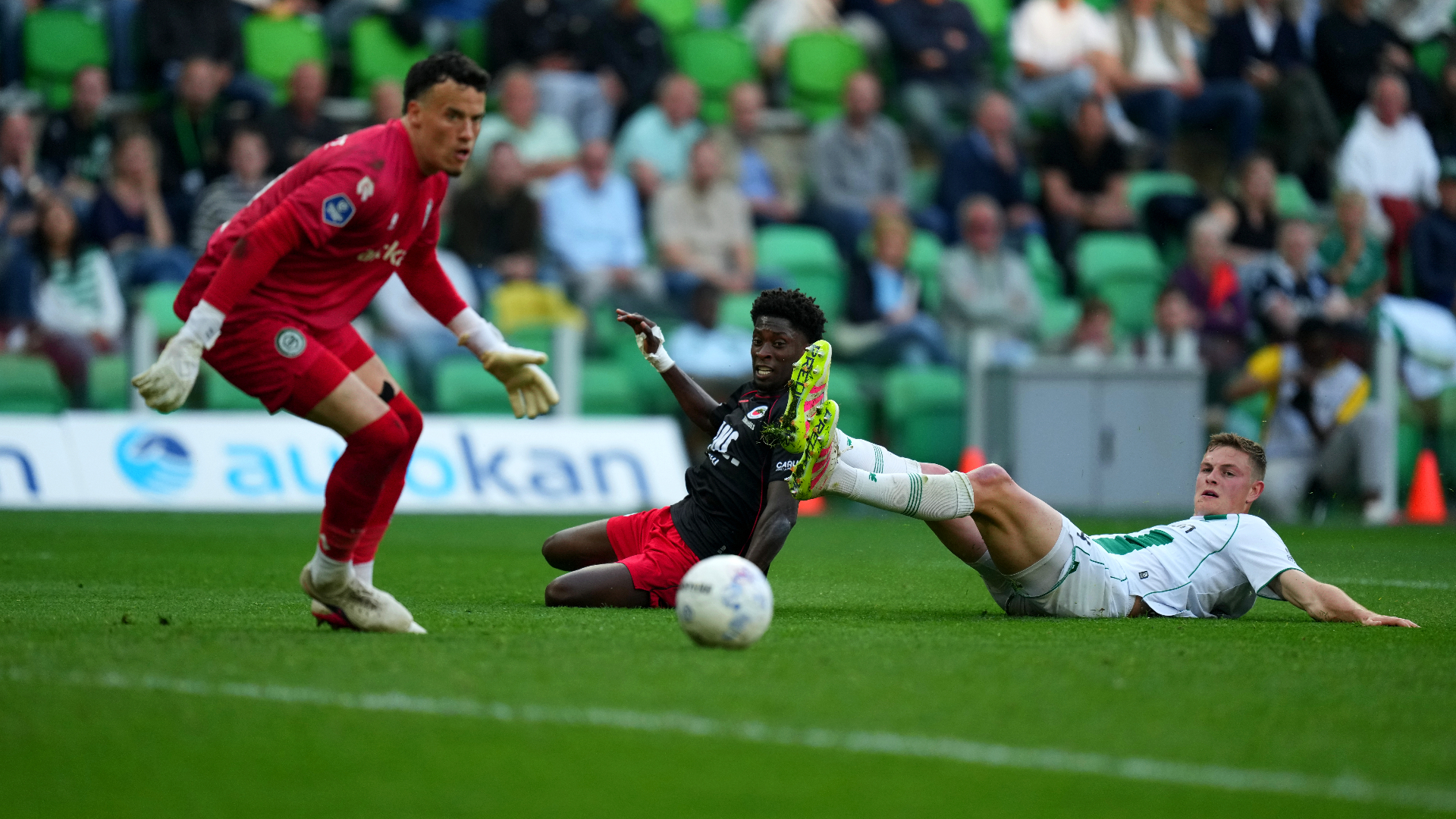 LIVE: Excelsior weer langszij in Groningen; Sanches Fernandes scoort op mooie goal (2-2)