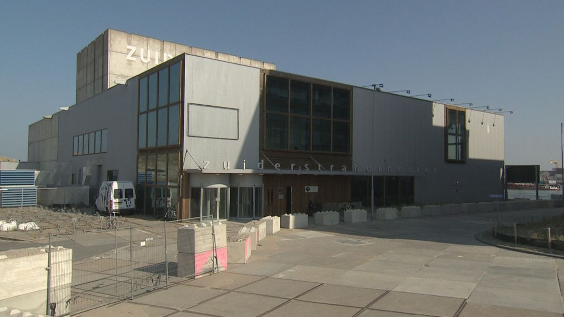 Het Haagse Zuiderstrandtheater staat sinds de verhuizing naar het cultuurcomplex Amare leeg