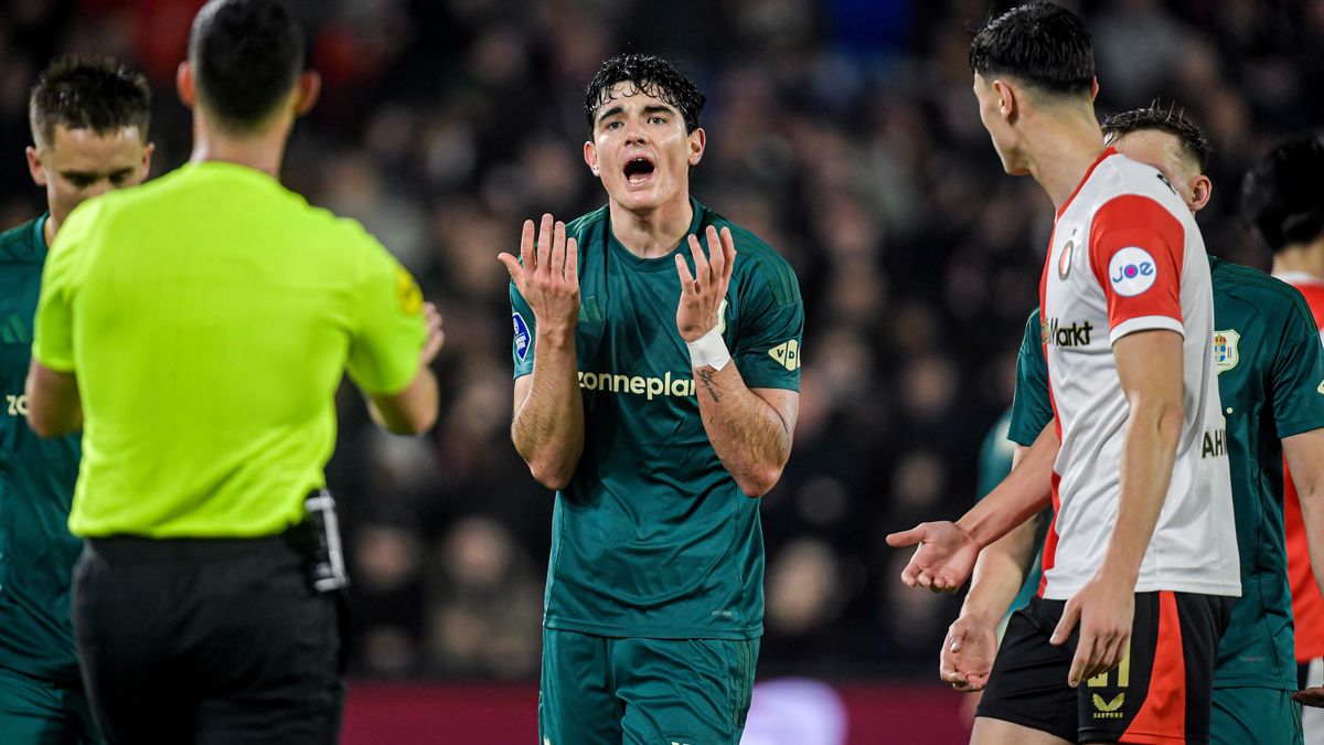 Live: PEC Zwolle in de eerste helft overklast door Feyenoord