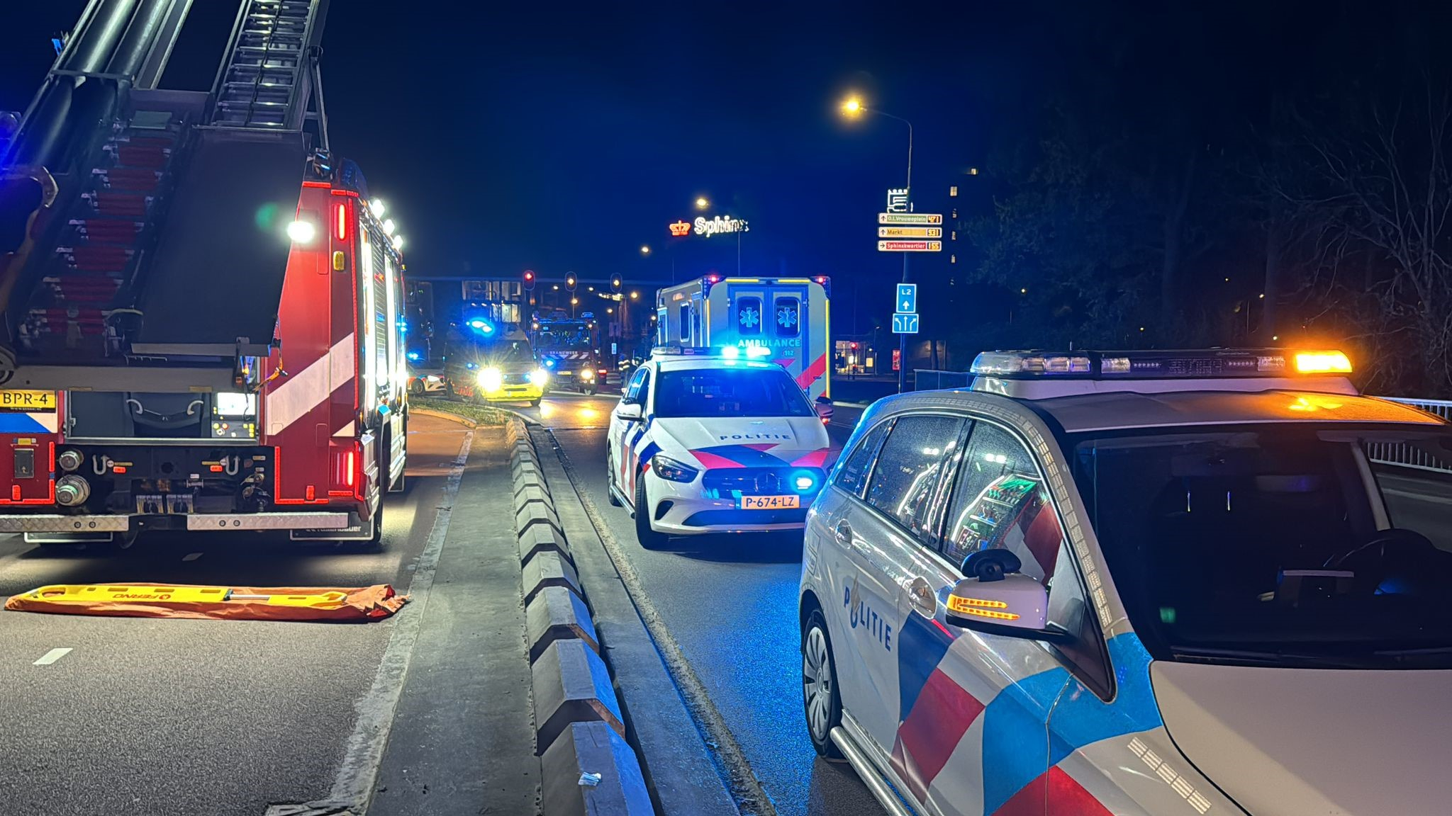 Hulpdiensten Redden Persoon Uit Water In Maastricht - L1 Nieuws