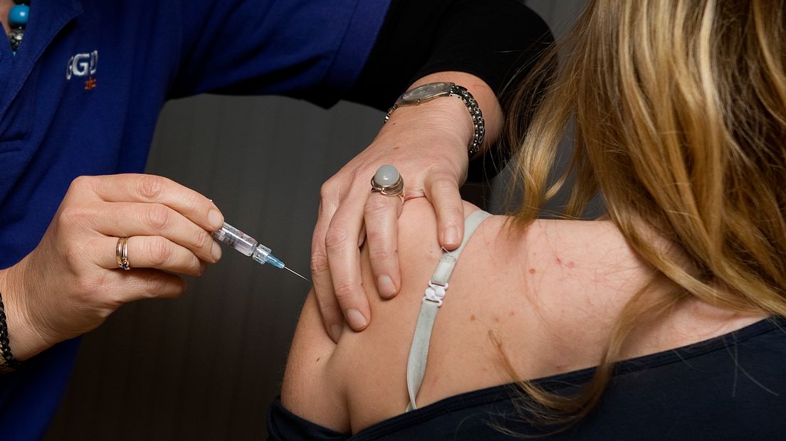 27.000 jongeren opgeroepen voor inenting tegen meningokokken (Rechten: ANP / Robert Vos)