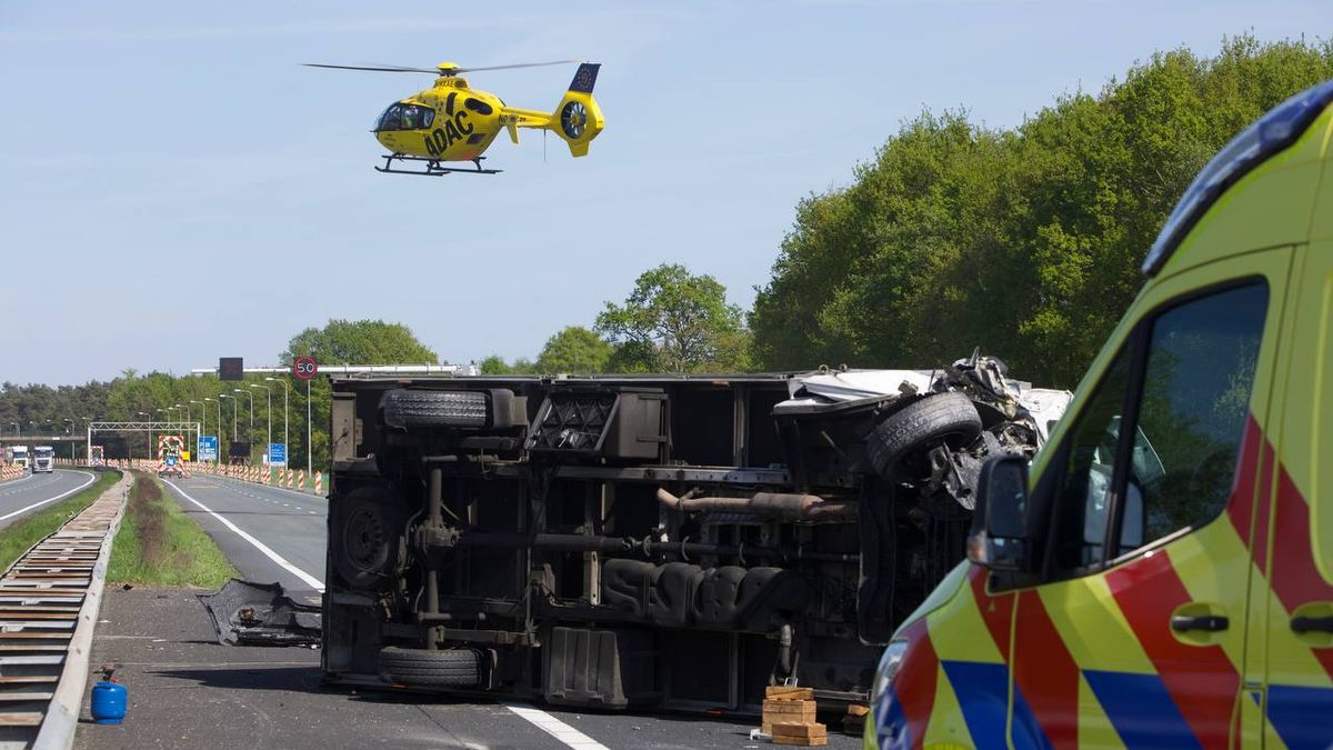 A1 richting Duitse grens dicht na opnieuw ernstig ongeval bij De Lutte