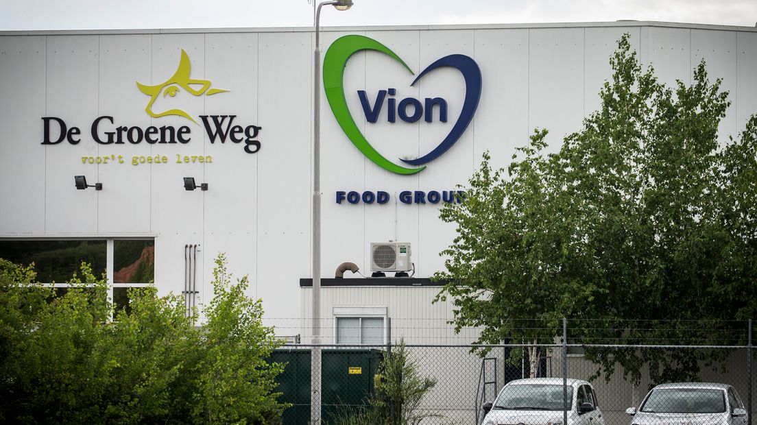 600 medewerkers van Vion mogen de komende twee weken niet naar de productlocatie in Groenlo.