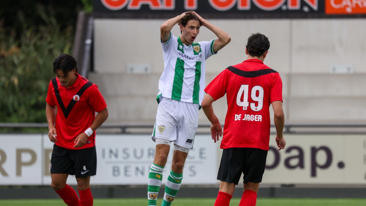 Voor Kloetinge-aanvaller De Waal smaakt het debuut in de Tweede Divisie naar meer: 'Ik krijg soms ec