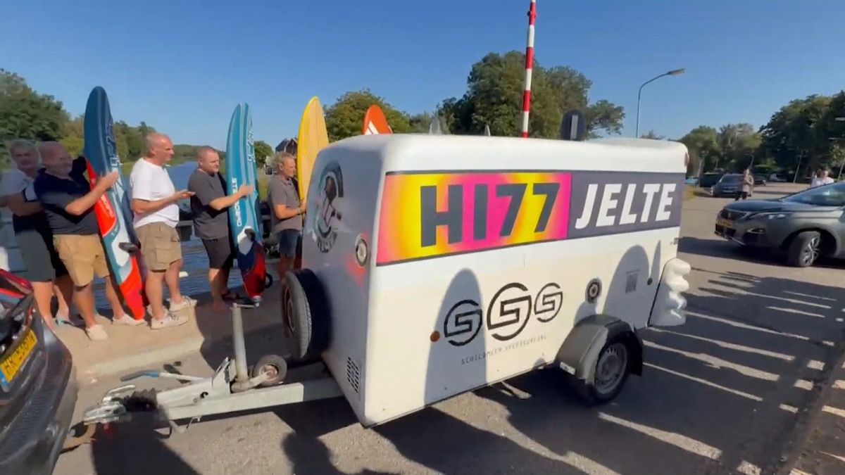 Bijzonder eerbetoon aan overleden surfer Jelte Kruijer