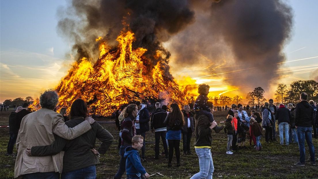 Het paasvuur in Dijkerhoek