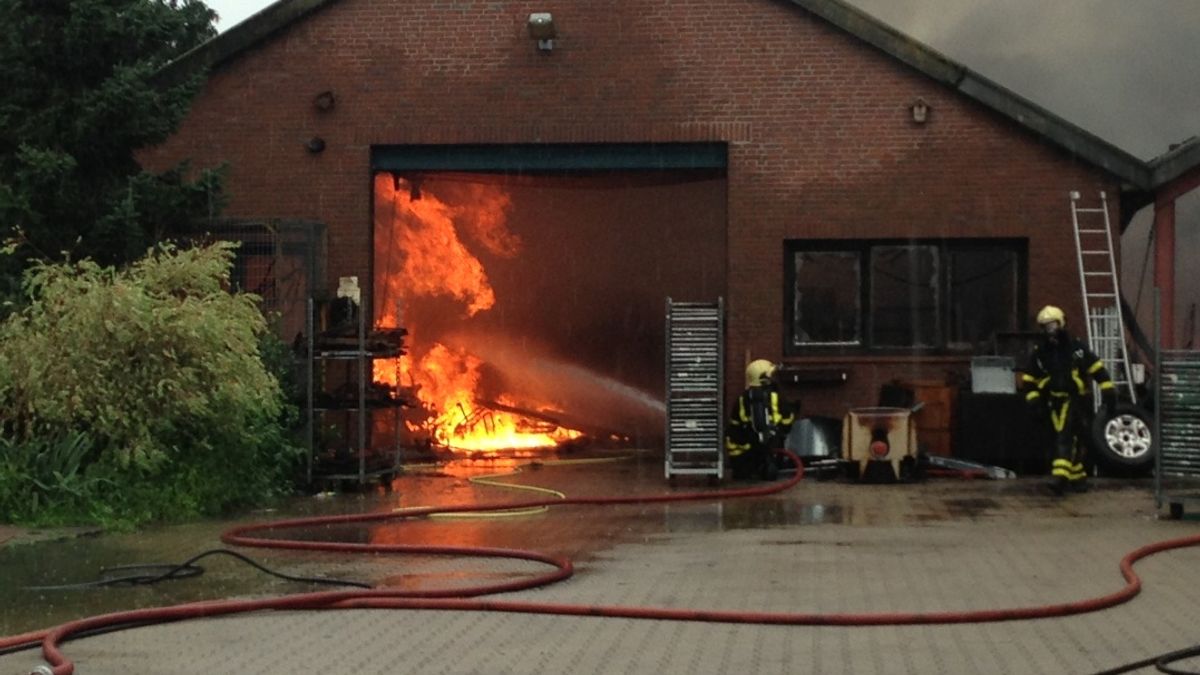 Grote brand in loods Hegelsom