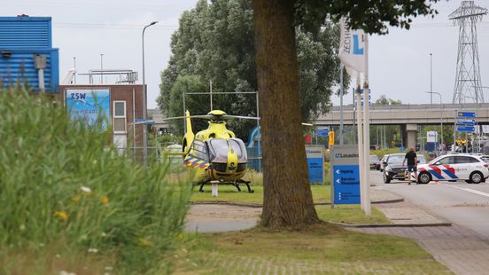 Traumahelikopter ingezet bij ernstig ongeval op Bornholmstraat in Stad. Traumahelikopter ingezet bij ernstig ongeval op Bornholmstraat in Stad.