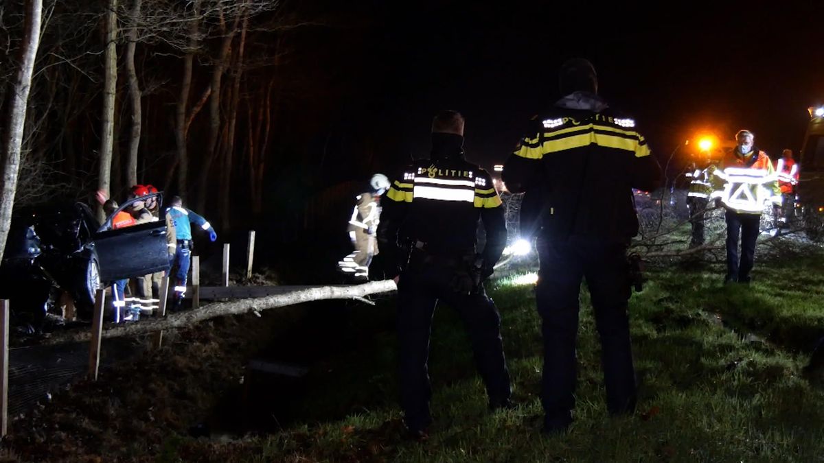 Automobilist zwaargewond bij ongeluk op A37 bij Hollandscheveld