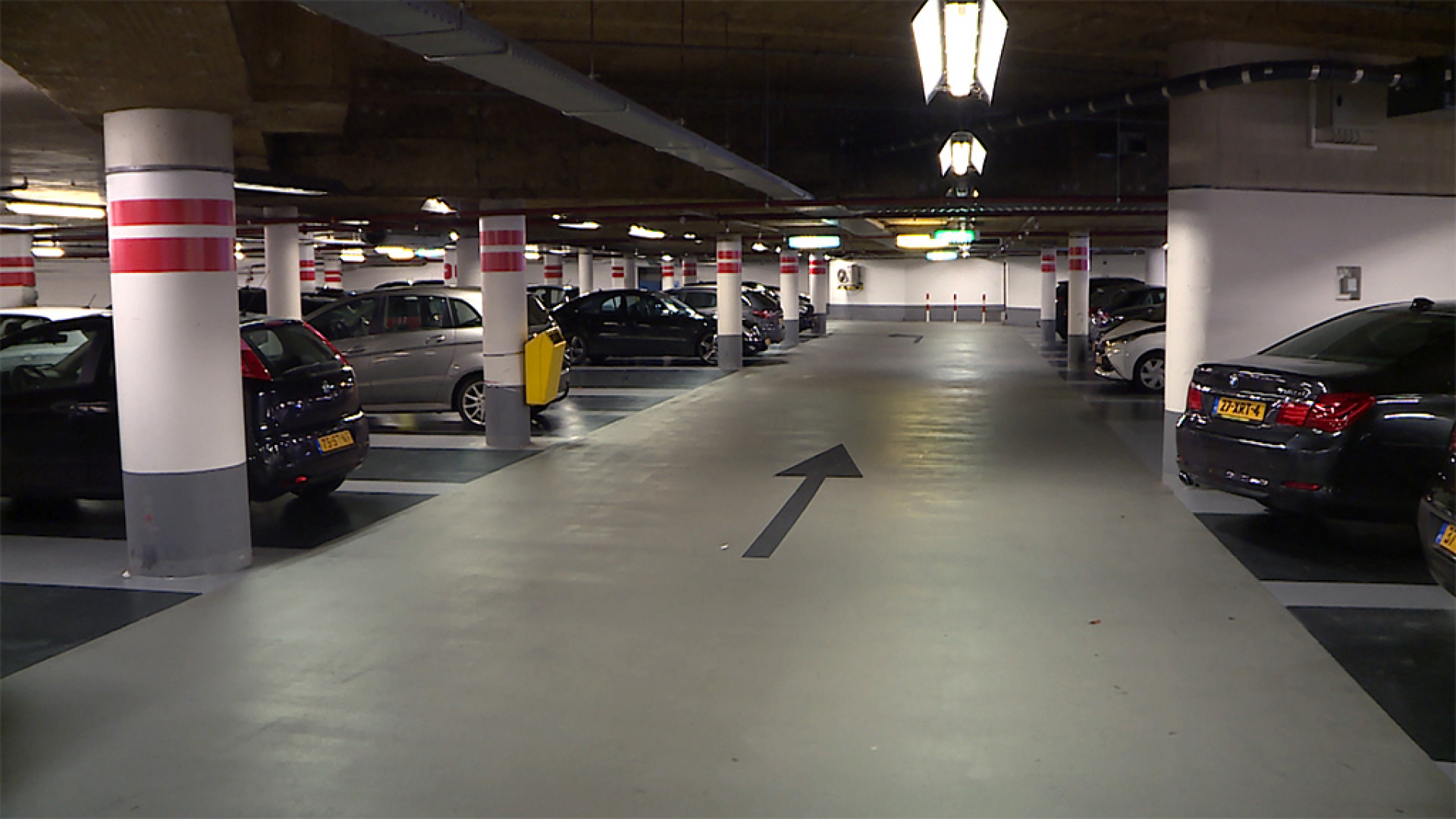 De parkeergarage onder het gemeentehuis van Alphen aan den Rijn