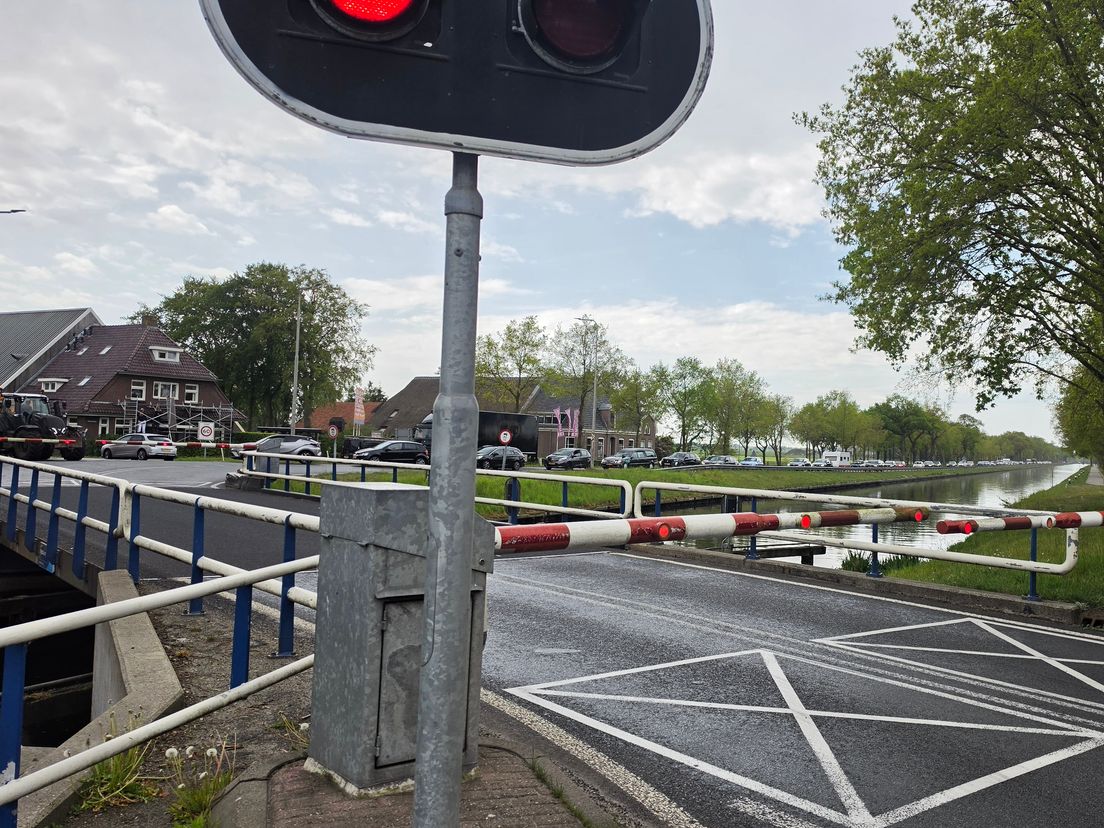 Boschkampbrug in Havelte kampt met storing, verkeer ondervindt hinder