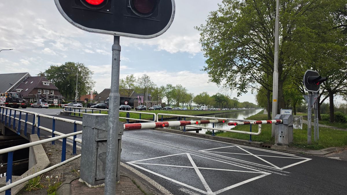 Boschkampbrug in Havelte kampt met storing, verkeer ondervindt hinder