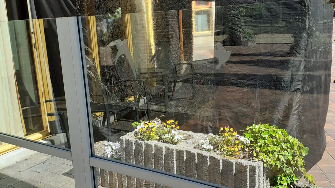 De partytent bij De Bloemhof