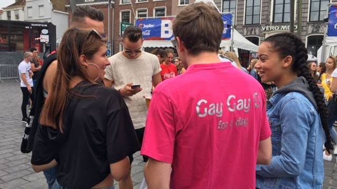 Studenten vertellen over gratis vaccinaties van GGD Zeeland