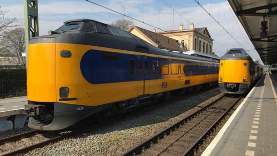 Treinverkeer tussen Meppel en Zwolle weer opgestart na aanrijding. Treinverkeer tussen Meppel en Zwolle weer opgestart na aanrijding.