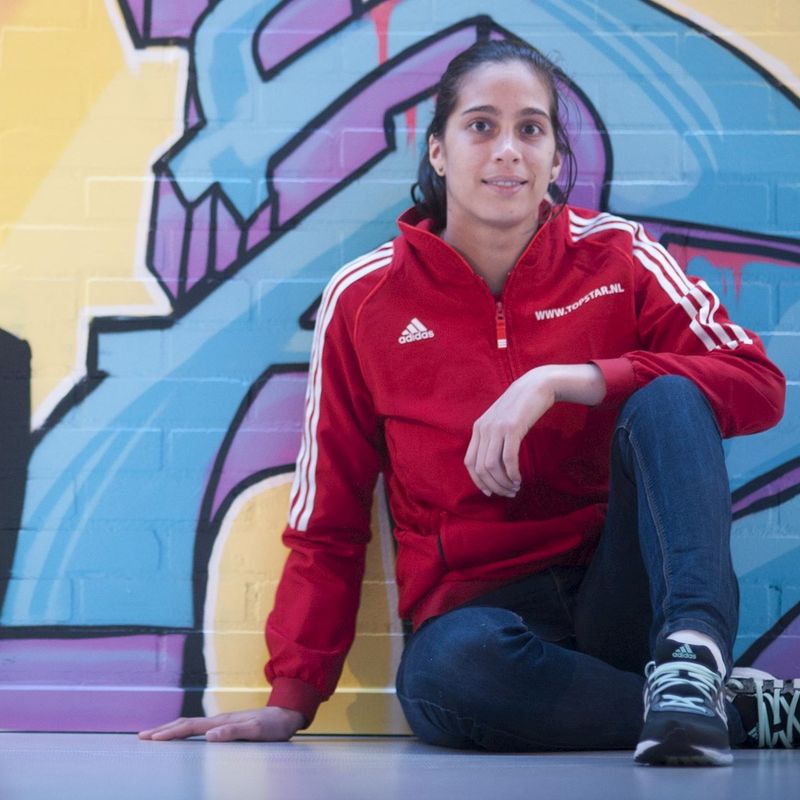 Reshmie Oogink geniet als vlaggendraagster van opening Europese Spelen