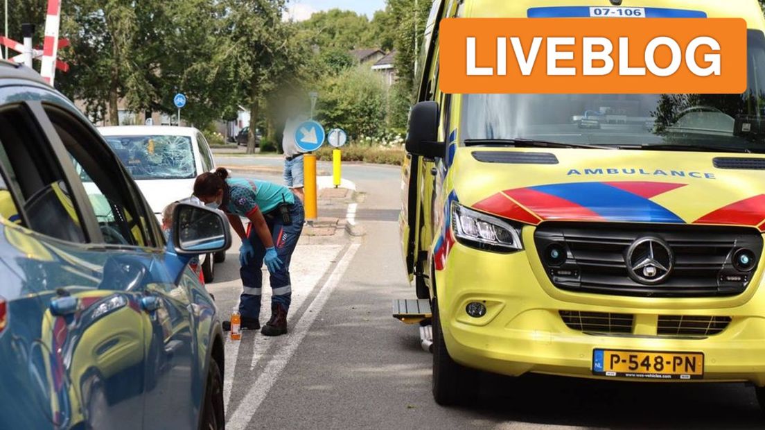 Bij een aanrijding in Barneveld is een fietsster gewond geraakt.