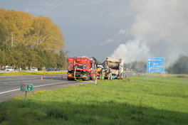A28 bij Veeningen weer open na brand in vuilnisauto