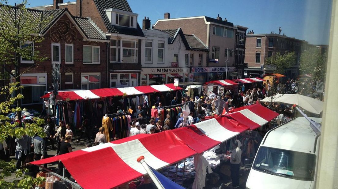 Braderie op de Amsterdamsestraatweg.