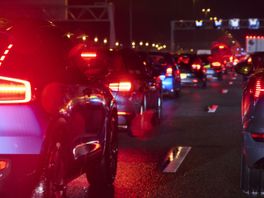 Meer dan 20 files op snelwegen in regio, grootste vertraging bijna uur