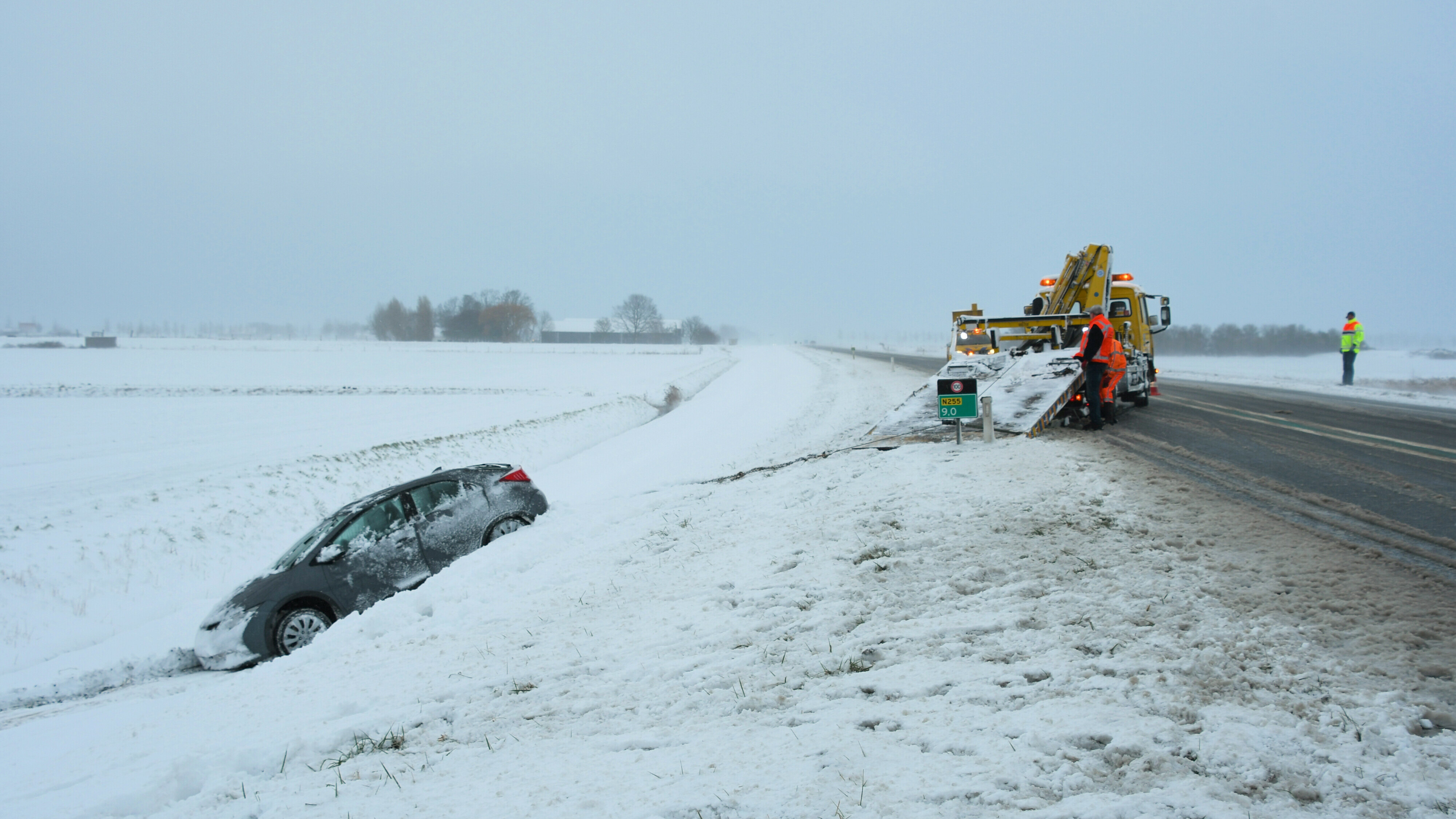 Schade na sneeuw en gladheid valt mee, aldus verzekeraars