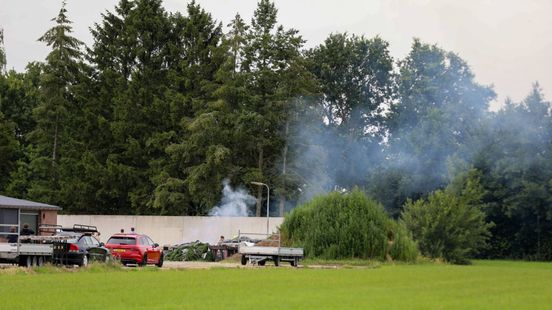 Brand achter boerderij in Kootwijkerbroek snel geblust
