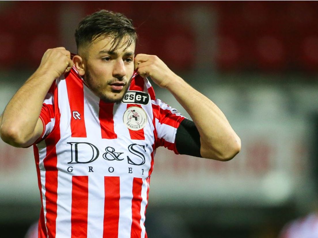 Halil Dervisoglu in het shirt van Sparta (Bron: VK Sportphoto - Mischa Keemink)