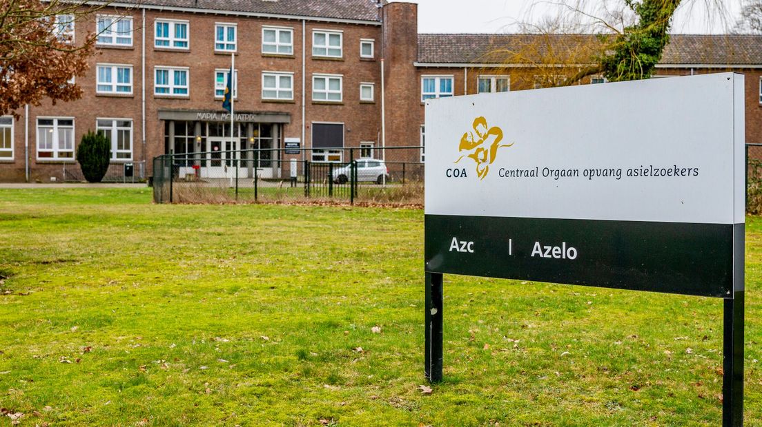 Het asielzoekerscentrum in Azelo