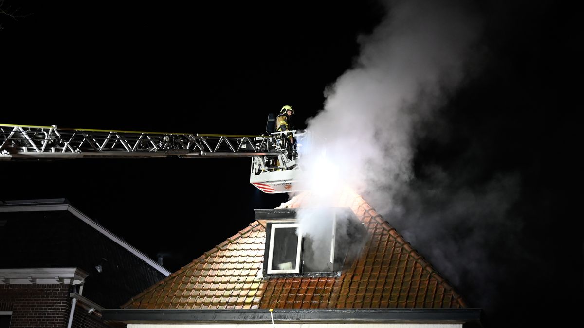 112 Nieuws: Brand op zolder woning in Almelo | Eenzijdig ongeval in Deventer