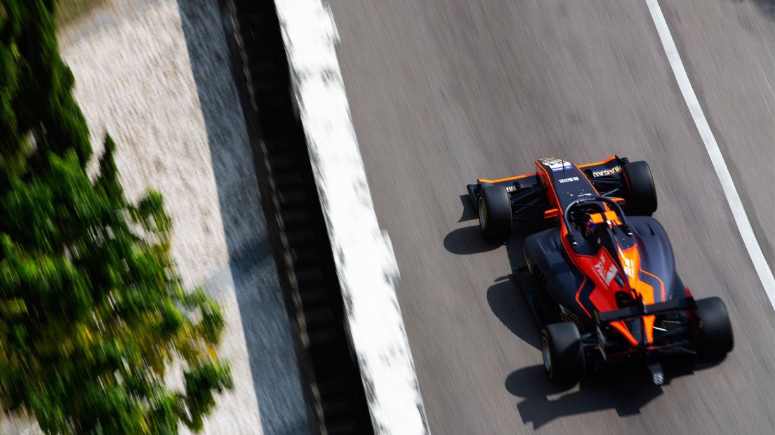 Richard Verschoor onderweg in de straten van Macau