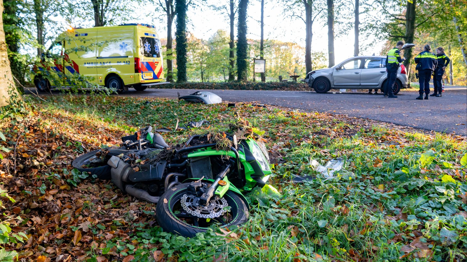 Motorrijder naar ziekenhuis na aanrijding