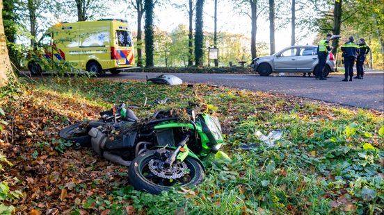 Motorrijder naar ziekenhuis na aanrijding