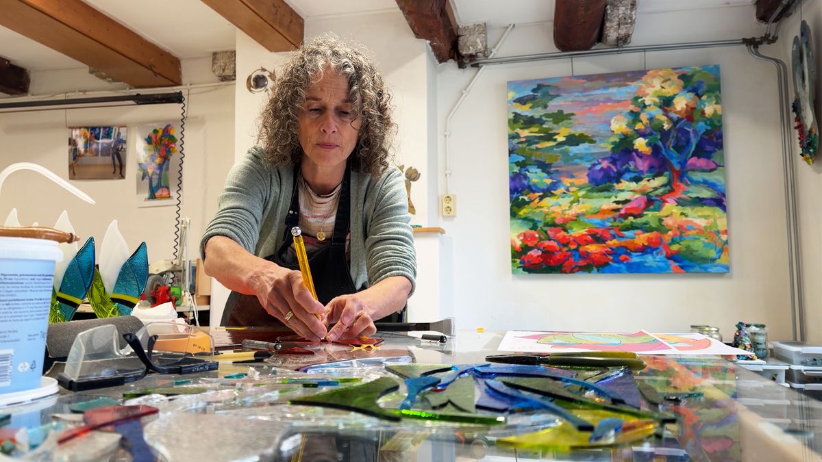 IJsselstein is al 30 jaar de inspiratiebron voor de kleurrijke kunst van Angenelle