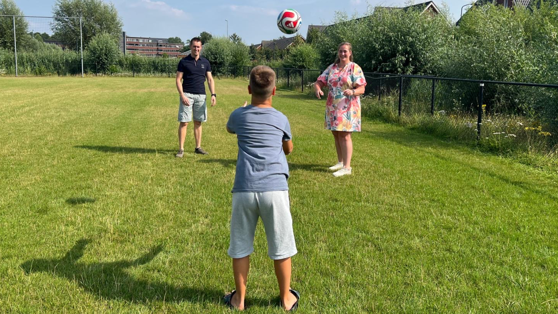 De inmiddels 10-jarige Jason kan niet meer zonder zijn ‘oom’ Arie en ‘tante’ Gerlinde.