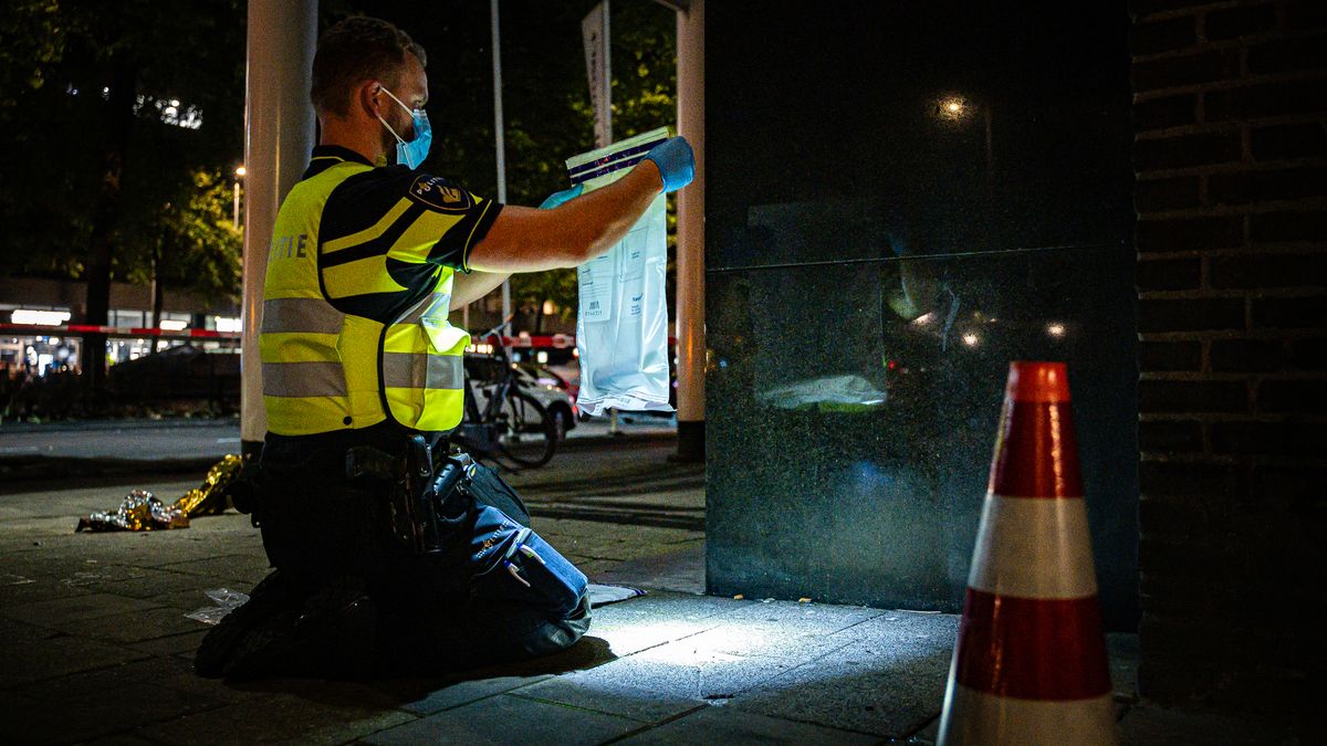 Slachtoffer naar ziekenhuis na steekpartij in centrum van Rotterdam
