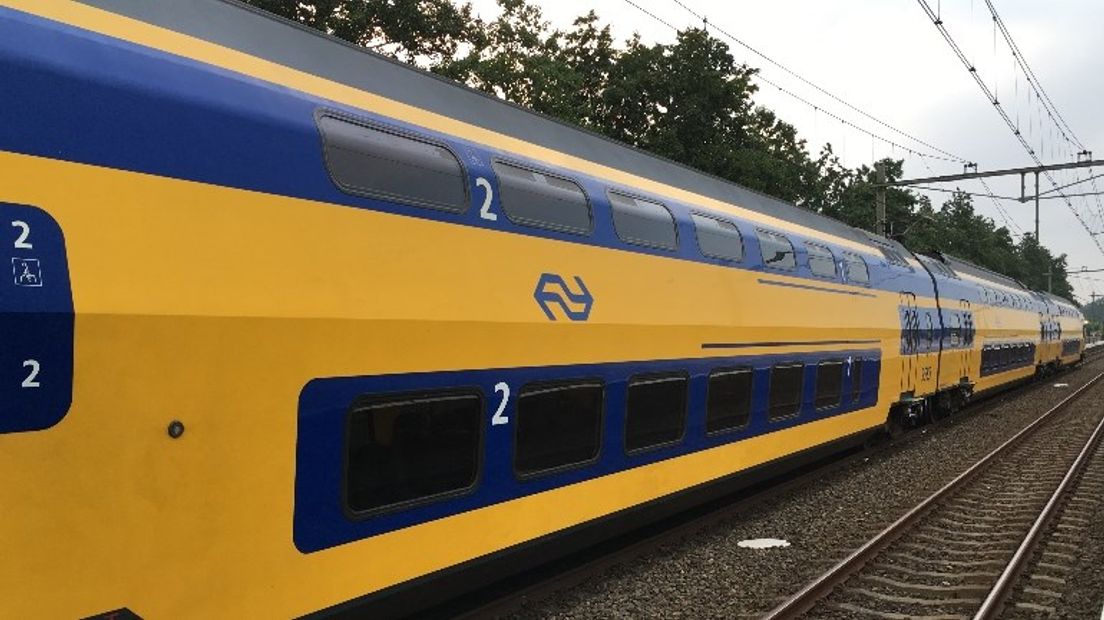 Treinverkeer Assen-Groningen gestremd (Rechten: RTV Drenthe)