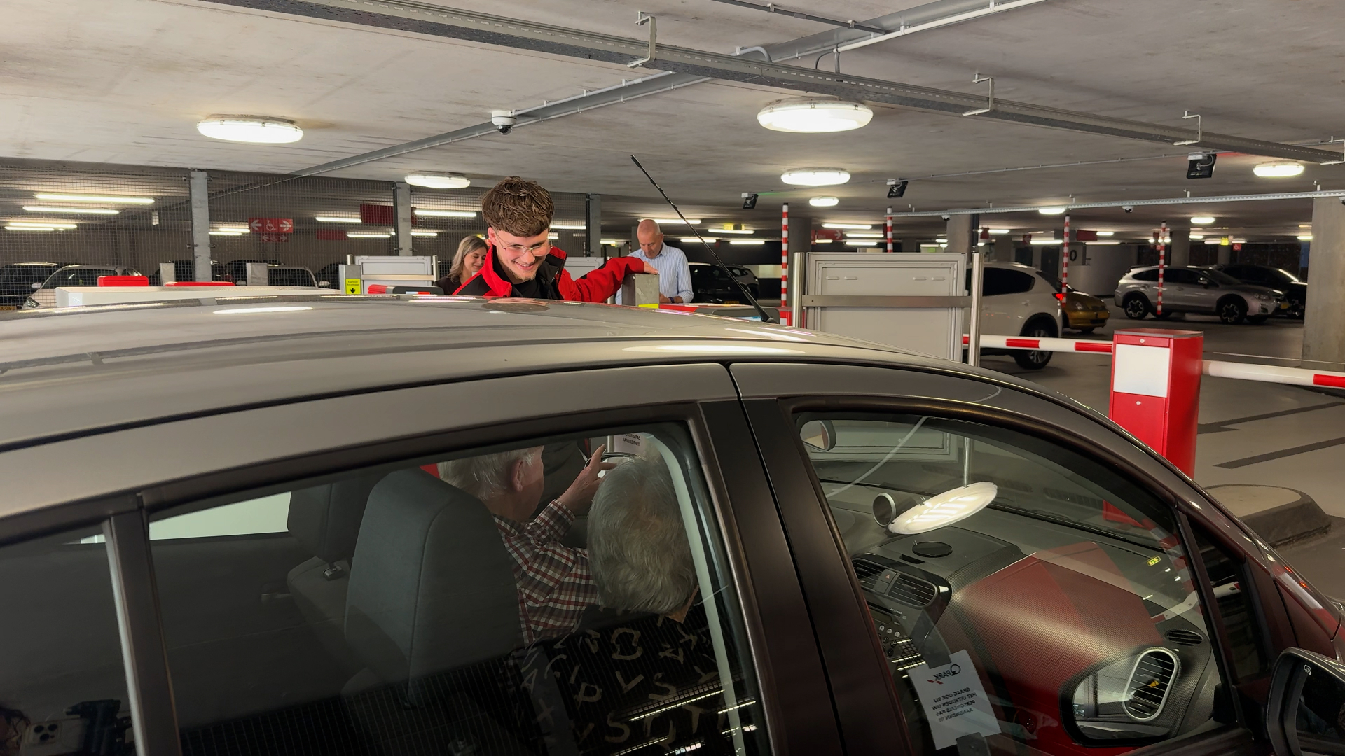 Patiënten en buurtbewoners 'superblij' met heropening ingestorte parkeergarage: 'Scheelt veel gedoe'
