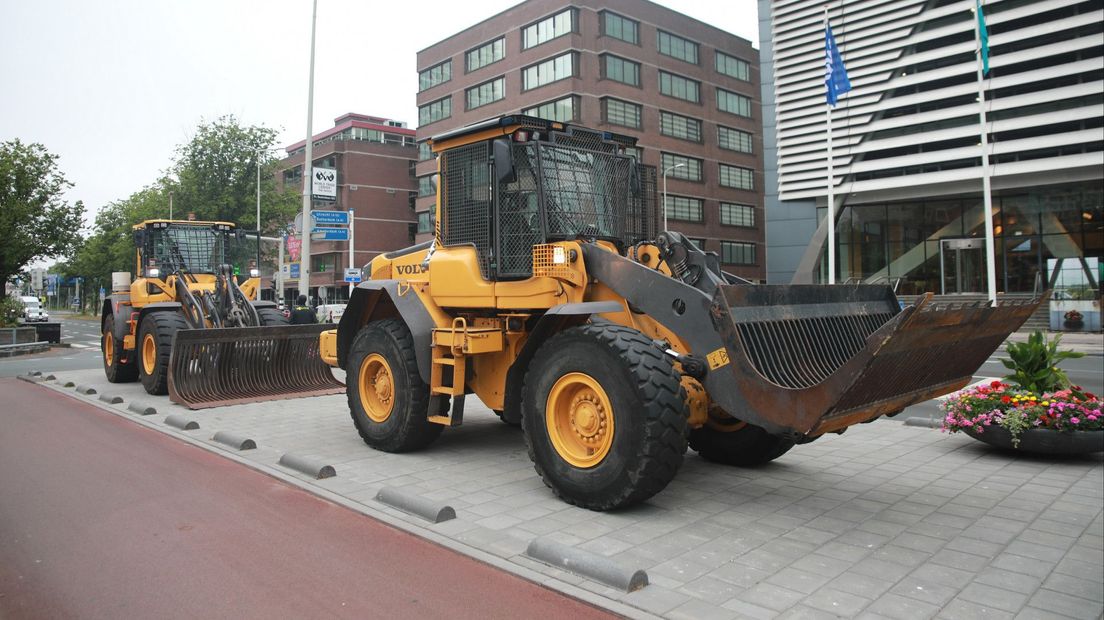 De politie heeft shovels neergezet bij de Tweede Kamer