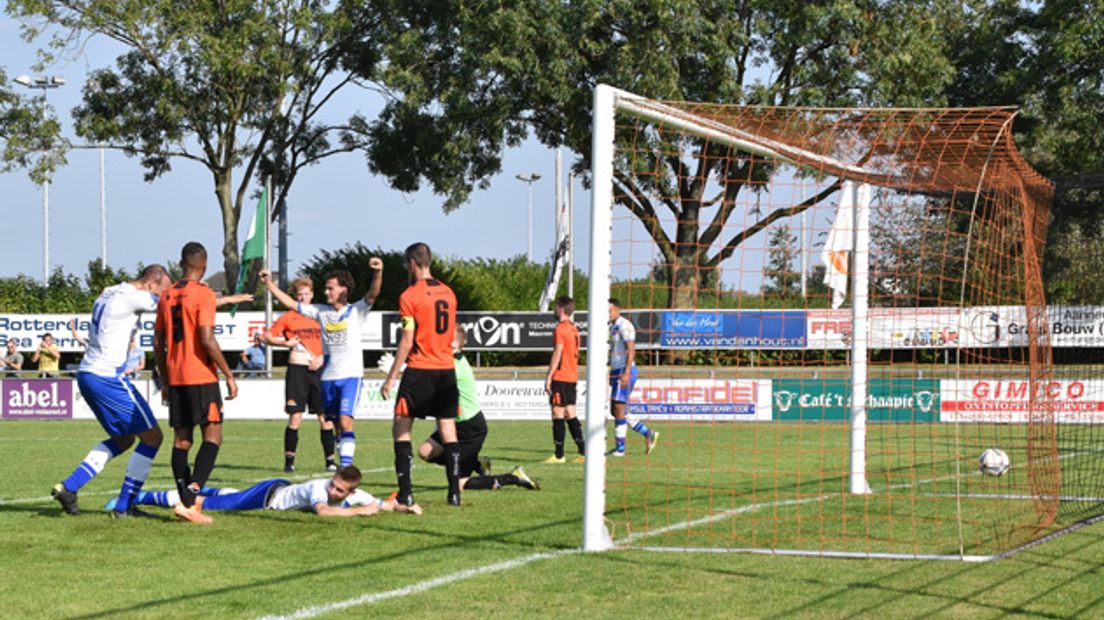 Hoek overtuigend langs Smitshoek: 0-4