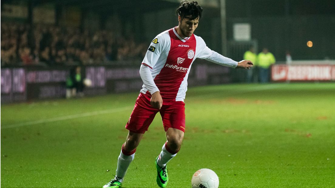 Doelpuntenmaker Ali Akla in actie voor IJsselmeervogels