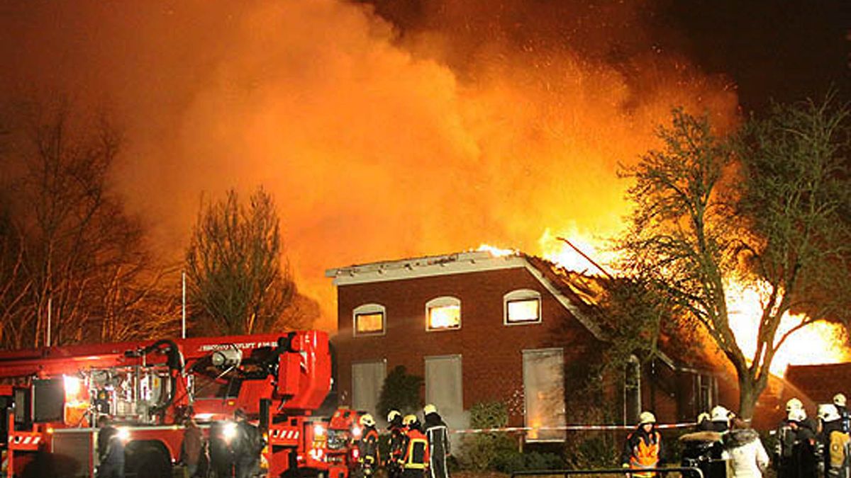 Brand verwoest boerderij in Midlaren