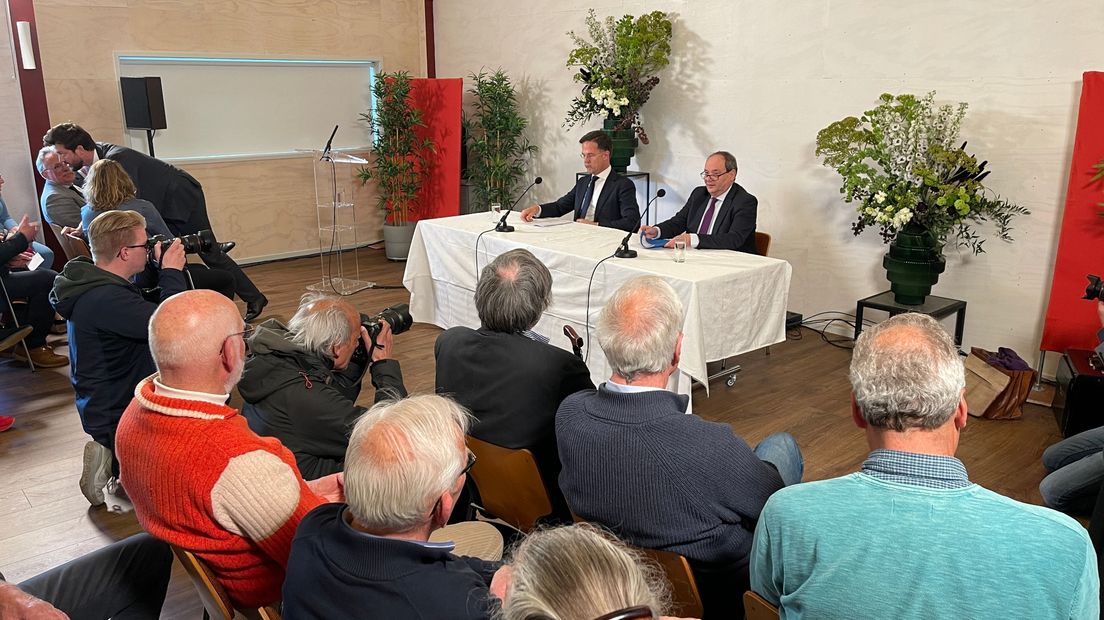 Rutte (links) en Vijlbrief tijdens de presentatie van de plannen